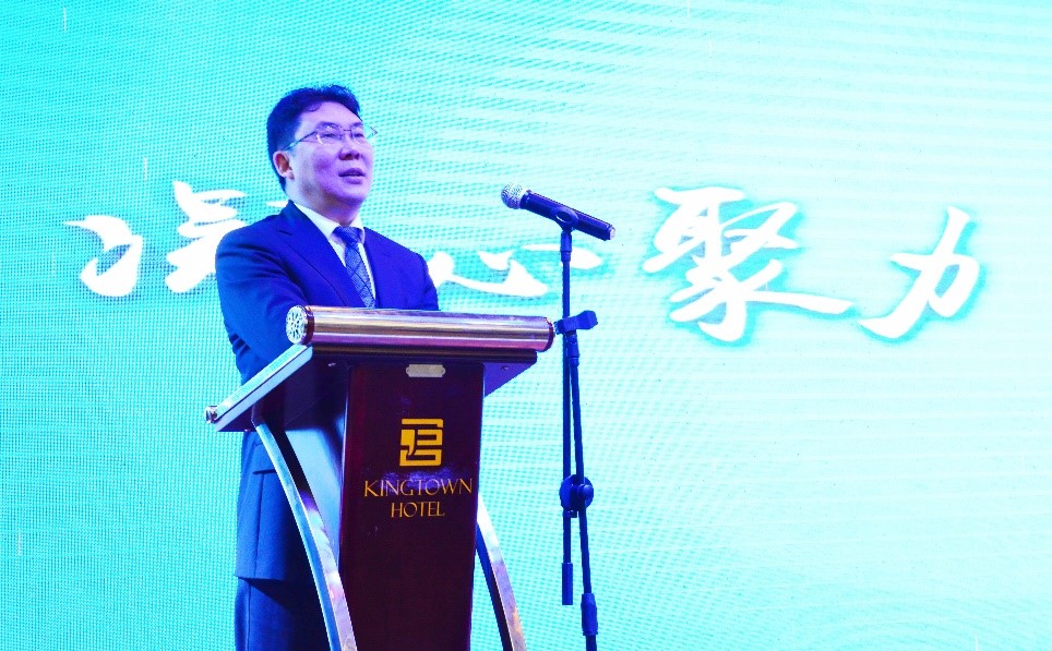 190940371383.jpg 190940371383.jpg