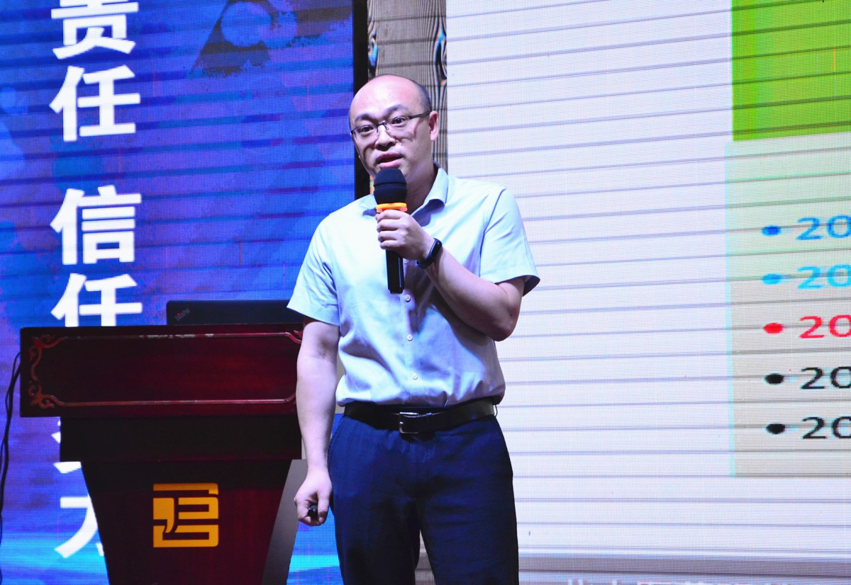 191733575552.jpg 191733575552.jpg